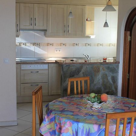 Apartamento De Dos Habitaciones Con Vistas Al Mar เอมปูเรียบราบา ภายนอก รูปภาพ